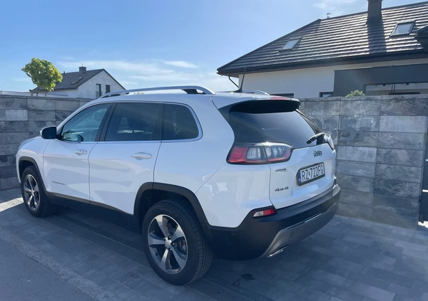 Jeep Cherokee cena 99000 przebieg: 75000, rok produkcji 2018 z Rzeszów małe 254